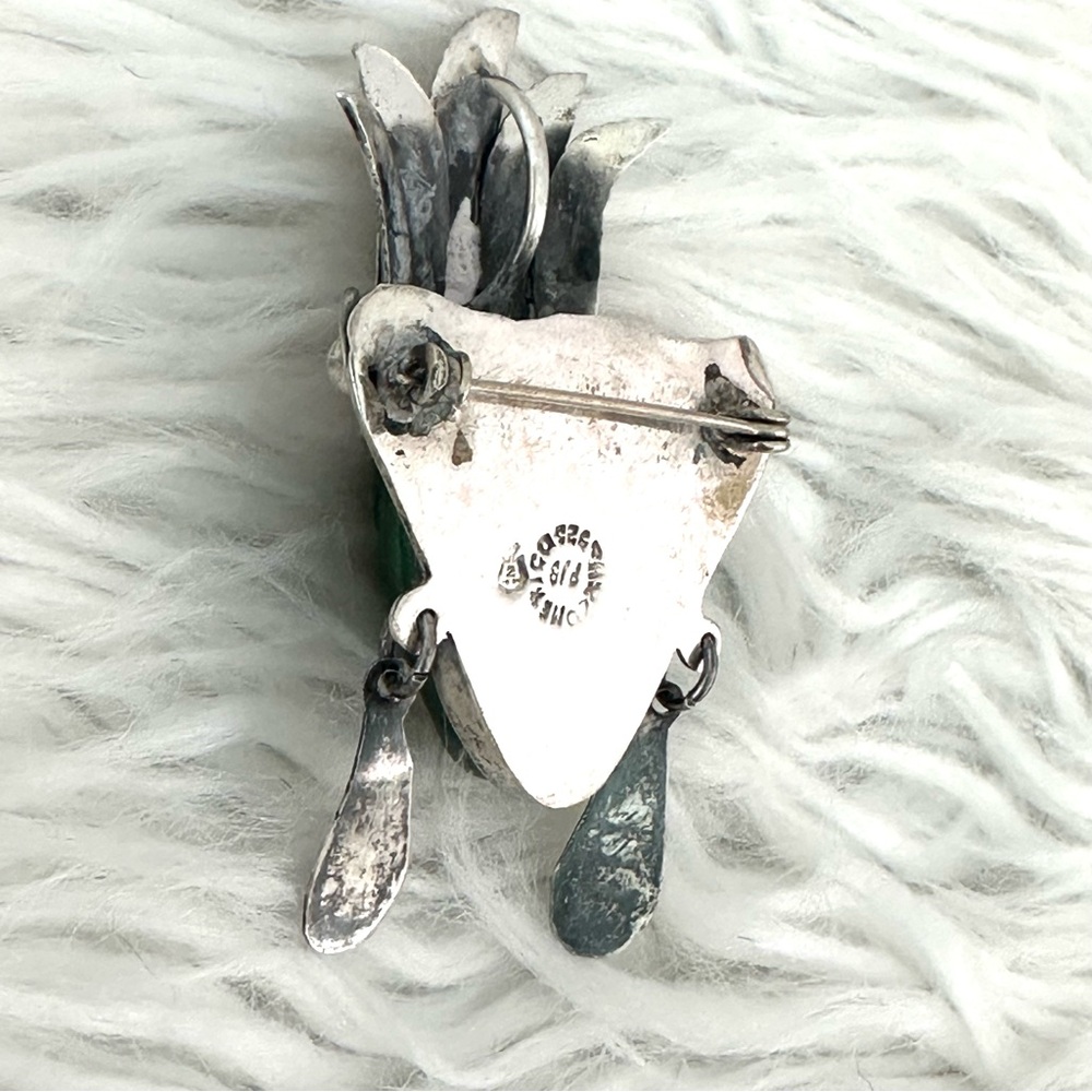 Vintage Taxco Mexican Sterling Mask Brooch Large Green Agate and Stamped Details - Picture 7 of 10